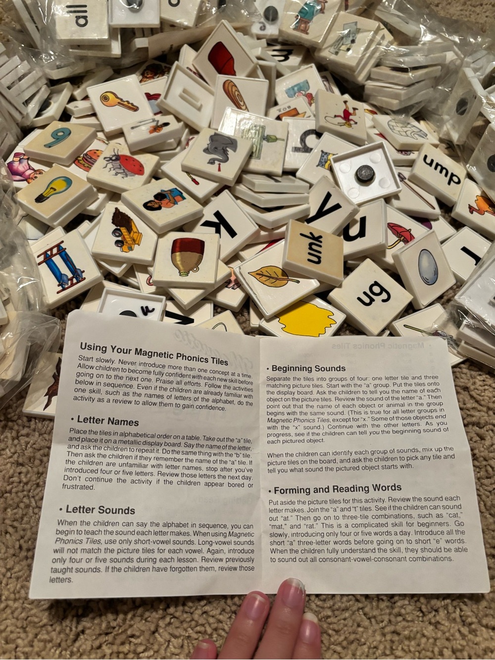 Magnet Phonics Tiles - Educational Insights - Picture 2 of 3
